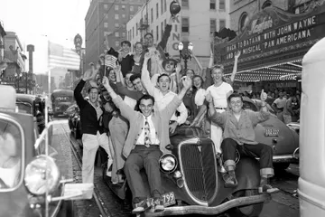 Black-and-white photograph: V-J Day, Portland, 1945. Location: Portland, Oregon. Date: August 1945.