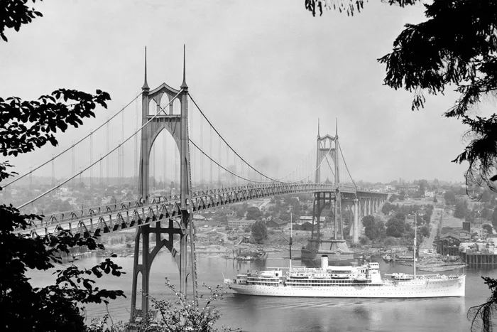 Black-and-white photograph: St. Johns Bridge. Location: Portland, Oregon.